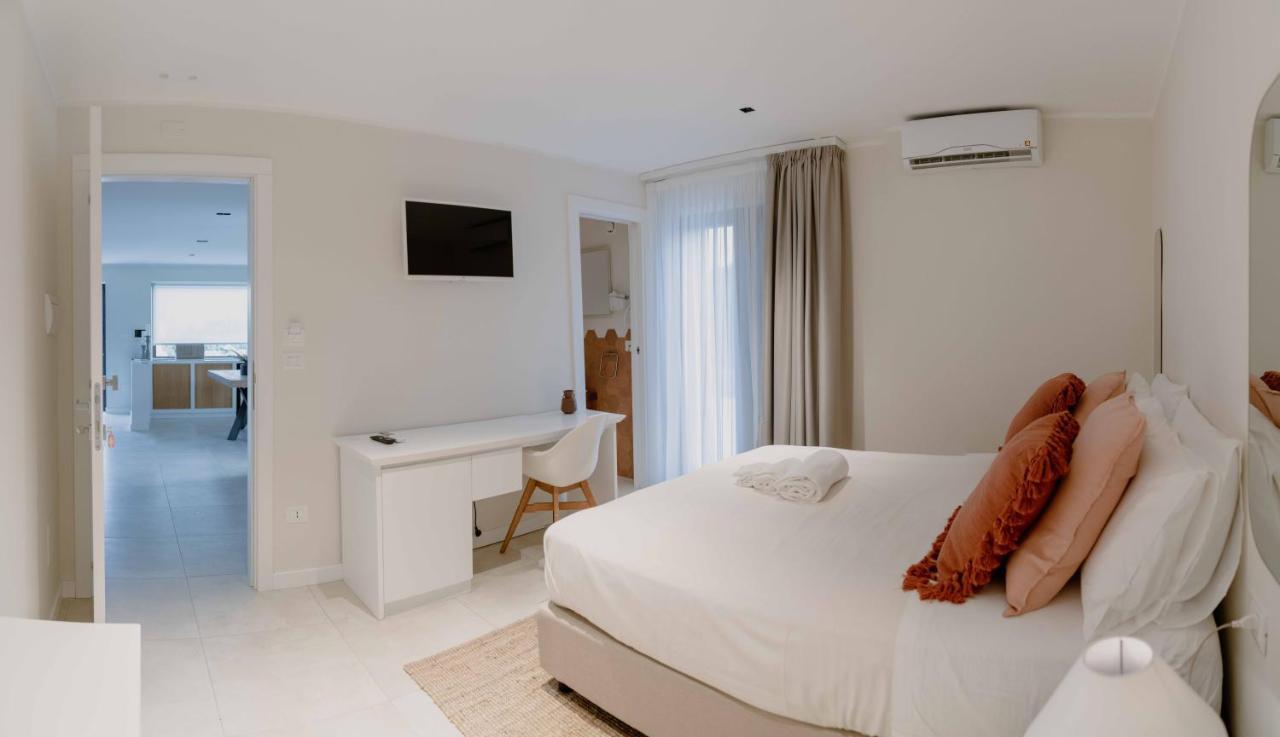 Dimora Manfredo Eco B&B Luxury Сан-Никола-Арчелла Экстерьер фото